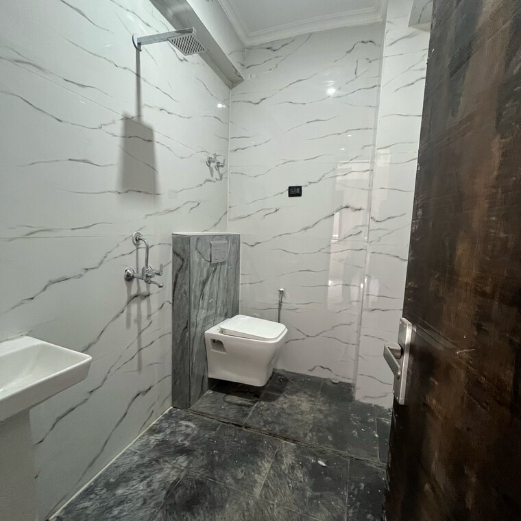 Bathroom, chattarpur 4 Bedroom 1600 Sq.Ft. Builder Floor In Chattarpur Delhi 8770734