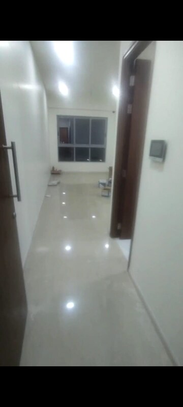Building Lobby in 3 BHK Apartment at Kalpataru Vienta, Kandivali East – for Sale