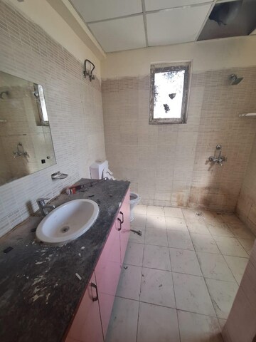Bathroom in 3 BHK Apartment at ILD Grand, Sector 37c – for Rent