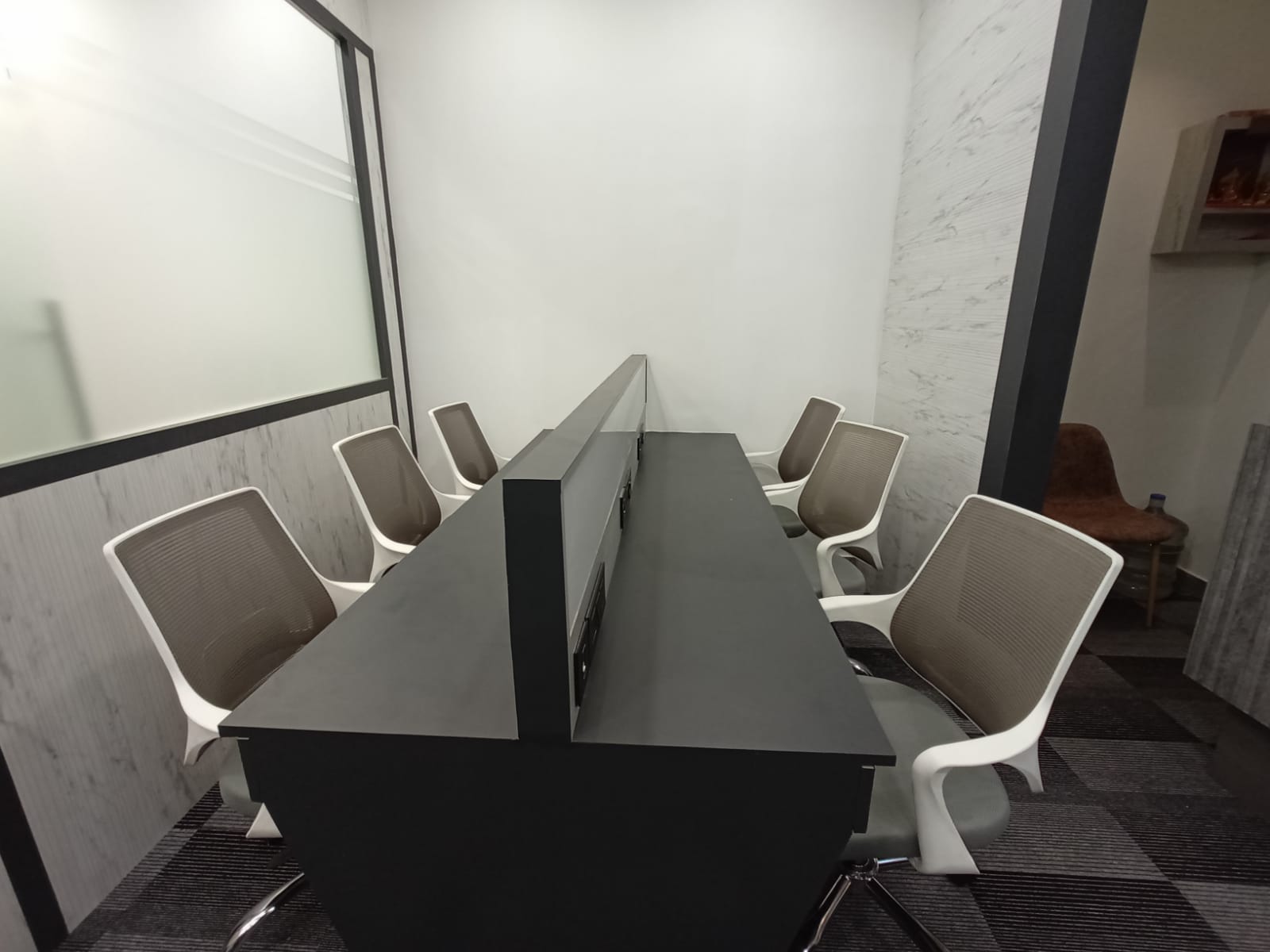 Office Space For Rent in Mani Casadona