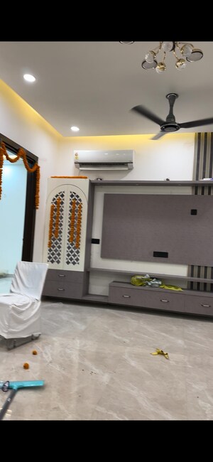 Furnished Amenities in 4 BHK Builder Floor at Kohli One Malibu Town, Sector 47 – for Sale