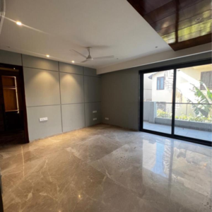 Room in 4 BHK Builder Floor at Unitech South City Heights, South City 1 – for Sale