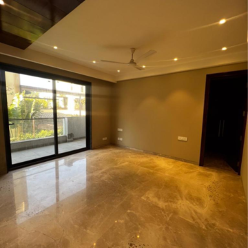 Room in 4 BHK Builder Floor at Unitech South City Heights, South City 1 – for Sale