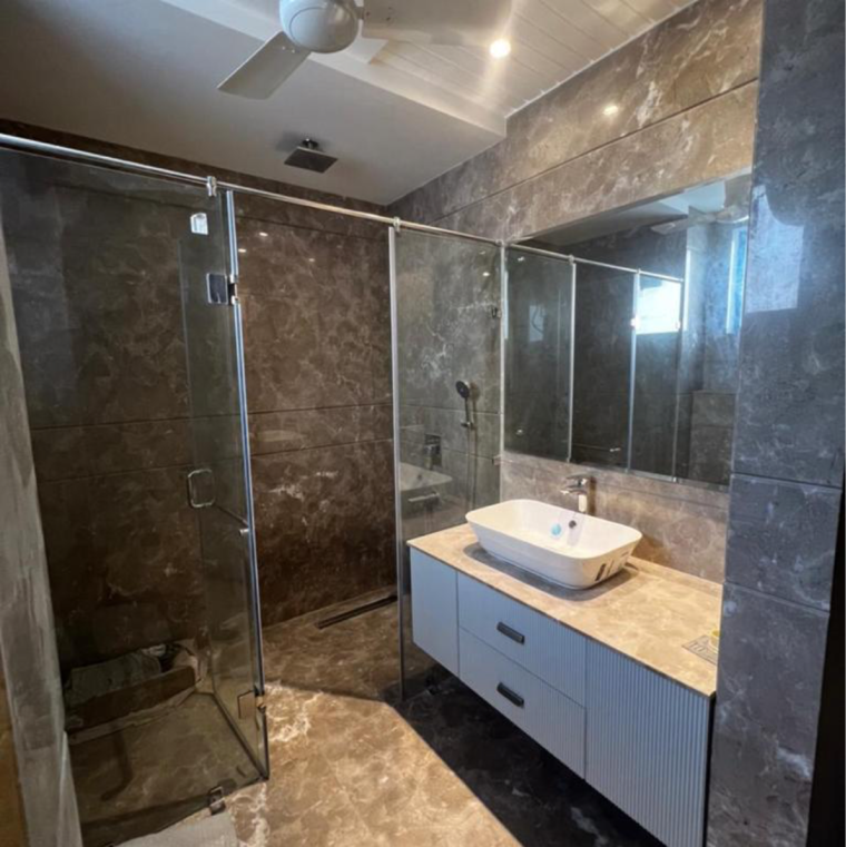 Bathroom, unitech-south-city-heights 4 Bedroom 500 Sq.Yd. Builder Floor In South City 1 Gurgaon 8770834