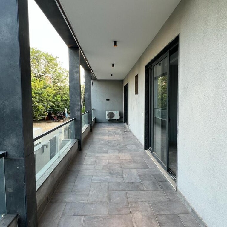 Balcony, unitech-south-city-heights 4 Bedroom 500 Sq.Yd. Builder Floor In South City 1 Gurgaon 8770834