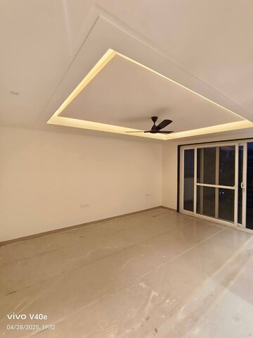 Room in 1 BHK Builder Floor at Sector 23 – for Rent