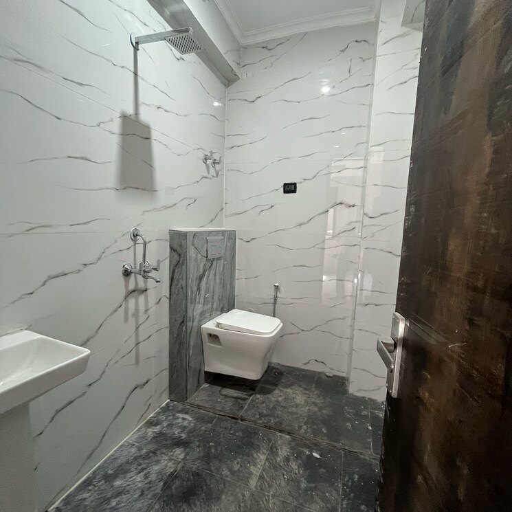 Bathroom, chattarpur 3 Bedroom 1300 Sq.Ft. Builder Floor In Chattarpur Delhi 8770845