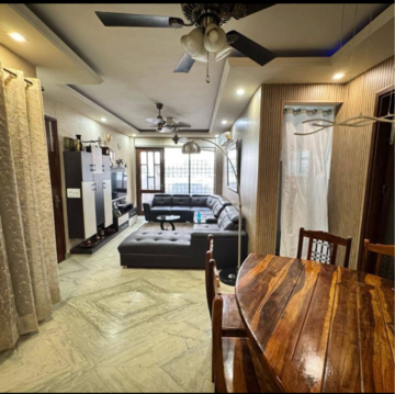 Gym in 4 BHK Builder Floor at Unitech South City II, South City 2 – for Sale