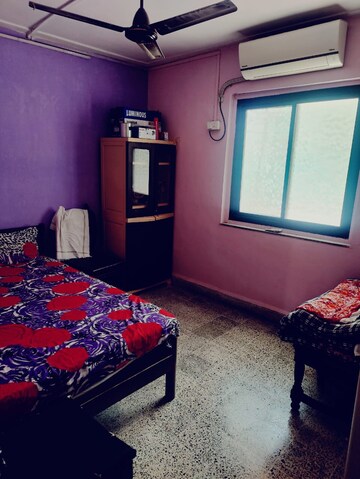 Bedroom in 1 BHK Apartment at Bandra West – for Rent