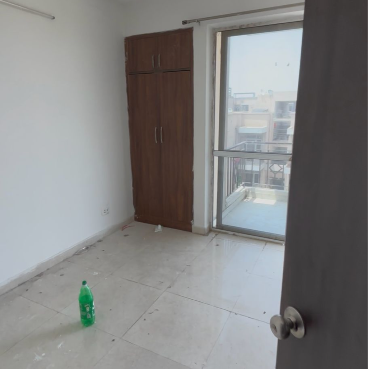 Room, signature-global-signum-71 2 Bedroom 514 Sq.Ft. Apartment In Sector 73 Gurgaon 8770895