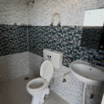 Bathroom in 2 BHK Apartment at Signature Global Signum 71, Sector 73 – for Rent