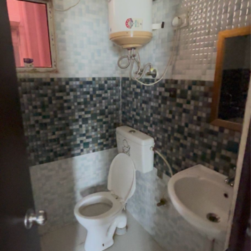Bathroom in 2 BHK Apartment at Signature Global Signum 71, Sector 73 – for Rent