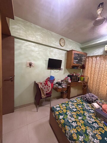 Bedroom in 2 BHK Apartment at Riddhi Tower, Malad East – for Rent