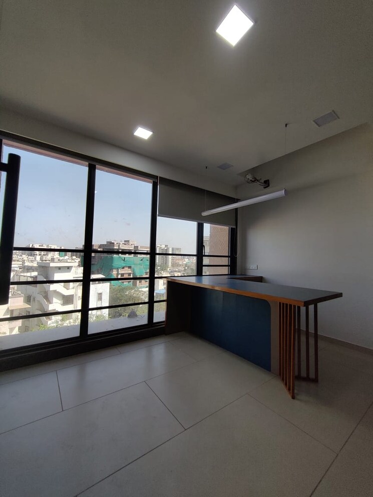 Team Area, bodakdev Commercial Office Space 1163 Sq.Ft. In Bodakdev Ahmedabad 8770828