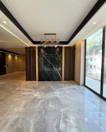 Room in 2 BHK Builder Floor at Sector 23 – for Rent