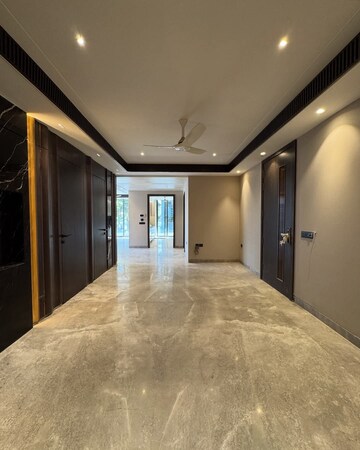 Building Lobby in 2 BHK Builder Floor at Sector 23 – for Rent