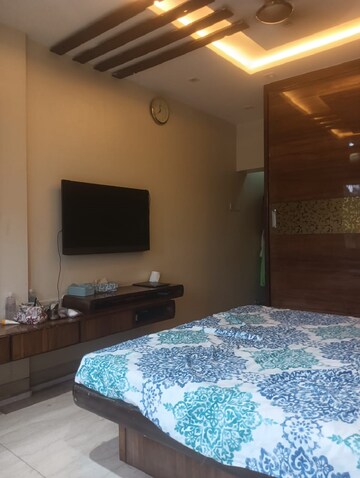Bedroom in 1 BHK Apartment at Bandra West – for Rent
