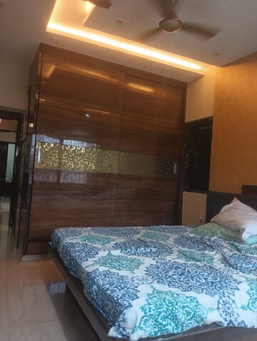 Bedroom in 1 BHK Apartment at Bandra West – for Rent