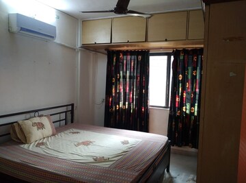 Bedroom in 2 BHK Apartment at Chembur – for Rent