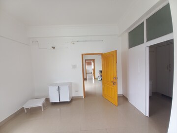 Room in 3 BHK Apartment at Kondapur – for Rent