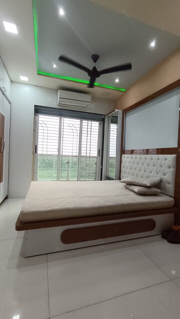 Bedroom in 3 BHK Apartment at Shree Samarth Heights, Ghansoli – for Rent