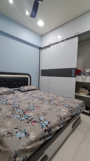 Furnished Amenities in 3 BHK Apartment at Shree Samarth Heights, Ghansoli – for Rent