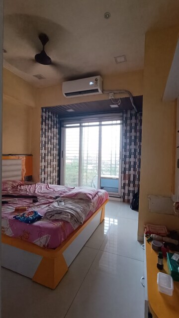 Bedroom in 3 BHK Apartment at Shree Samarth Heights, Ghansoli – for Rent