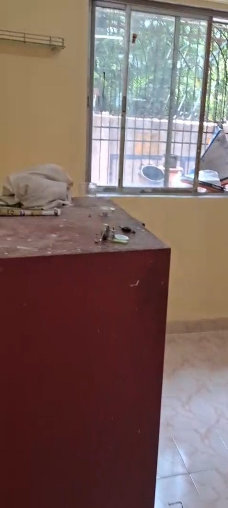 Bedroom, dadar west 1 RK 250 Sq.Ft. Apartment In Dadar West Mumbai 8771078