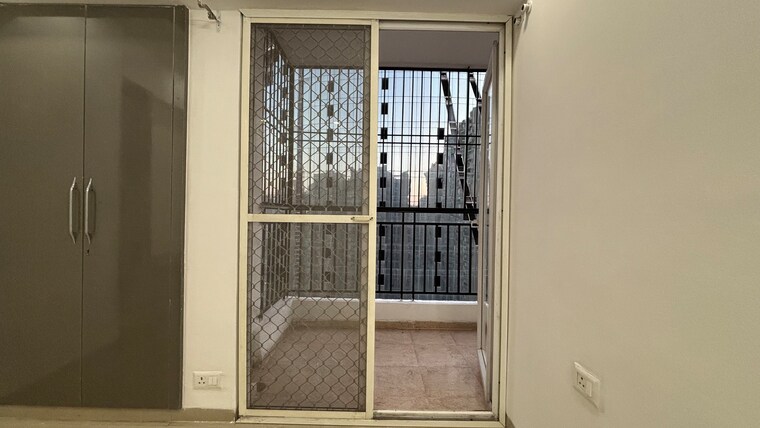 Room, nirala-estate 3.5 Bedroom 1760 Sq.Ft. Apartment In Tech Zone 4 Greater Noida Greater Noida 8771112