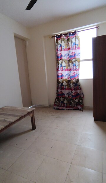Room in 2 BHK Apartment at Adore Happy Homes, Sector 86 – for Rent