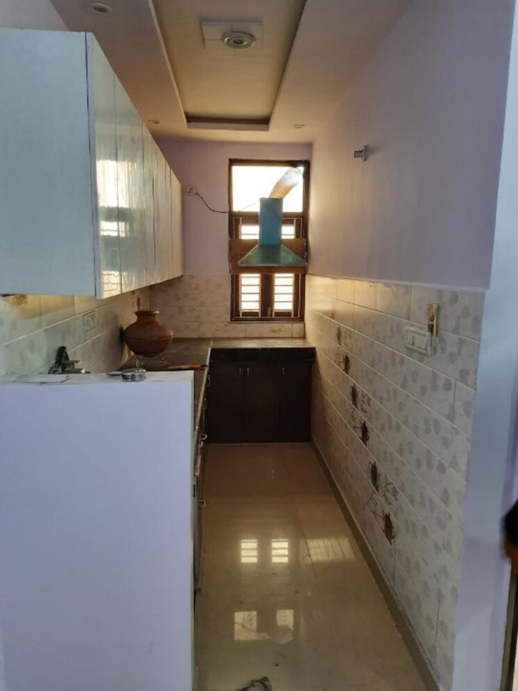 Kitchen, mansa ram park 2 Bedroom 450 Sq.Ft. Builder Floor In Mansa Ram Park Delhi 8770901