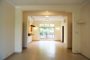 Room in 3 BHK Apartment at Dunkeld Apartment, Malabar Hill – for Rent