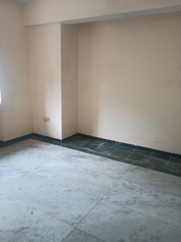 Furnished Amenities in 1 BHK Apartment at Hiranandani Estate Capri, Ghodbunder Road – for Rent