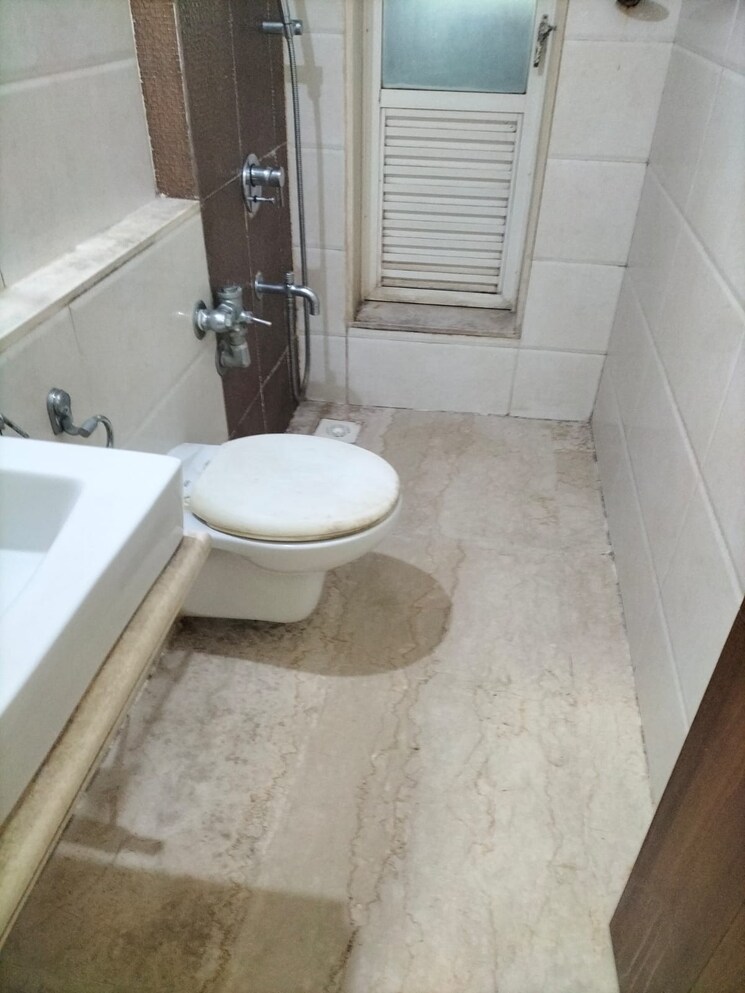 Bathroom, panchvati-b 2 Bedroom 900 Sq.Ft. Apartment In Powai Mumbai 8771126