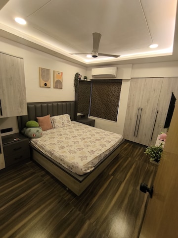 Bedroom in 2 BHK Apartment at Kalpataru Paramount, Kapur Bawdi – for Rent
