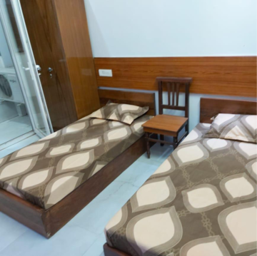 Staircase in  Pg at Sector 40 – for Rent