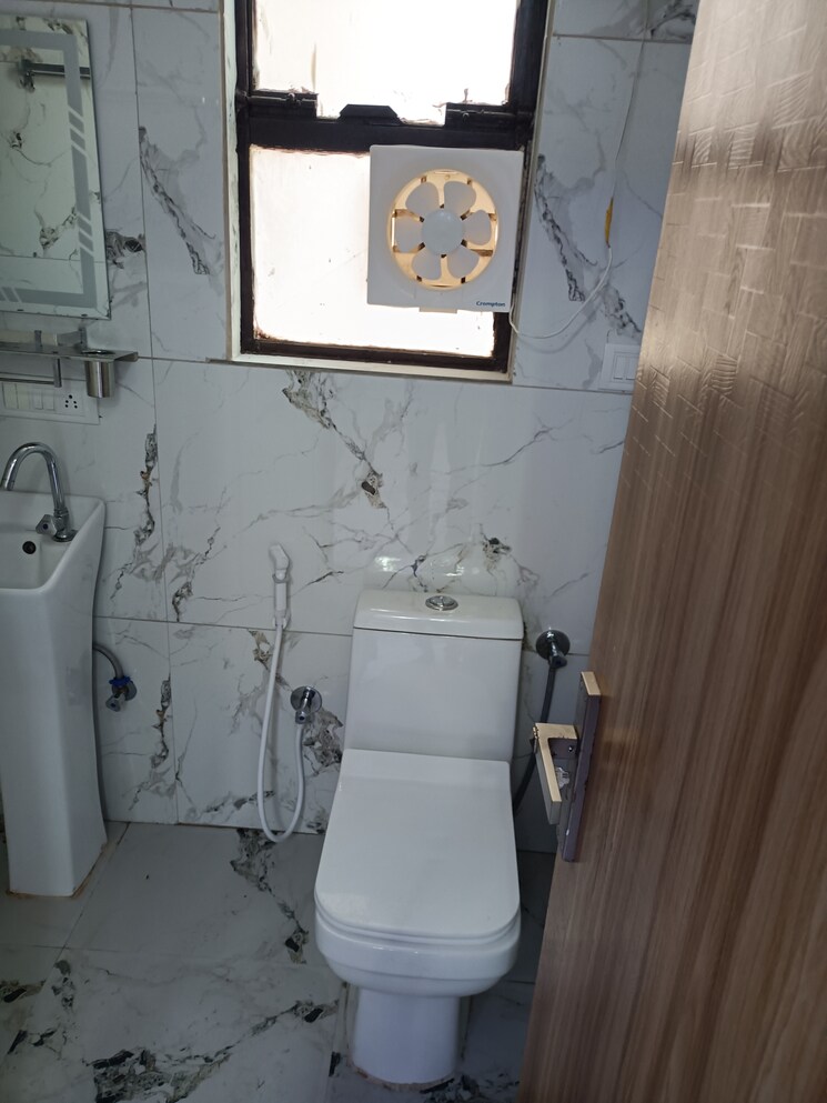 Bathroom, breez-global-heights 1 Bedroom 394 Sq.Ft. Apartment In Sohna Sector 33 Gurgaon 8771289