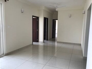 Room in 2.5 BHK Apartment at Prestige Lakeside Habitat, Varthur – for Rent
