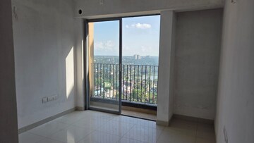 Room in 2 BHK Apartment at Godrej Seven, Joka – for Sale