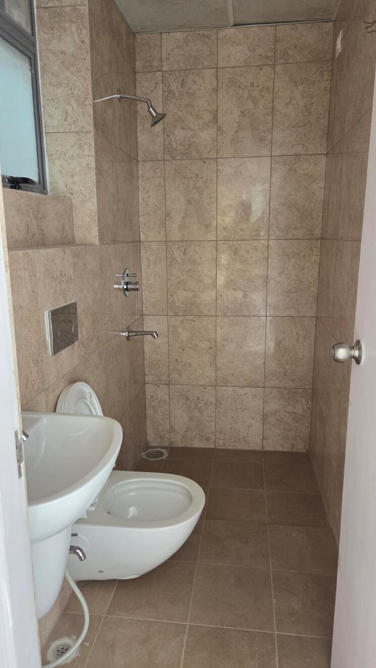 Bathroom, godrej-seven 2 Bedroom 891 Sq.Ft. Apartment In Joka Kolkata 8771300