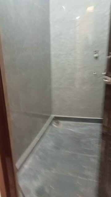 Room in 2 BHK Builder Floor at Mahavir Enclave 1 – for Rent