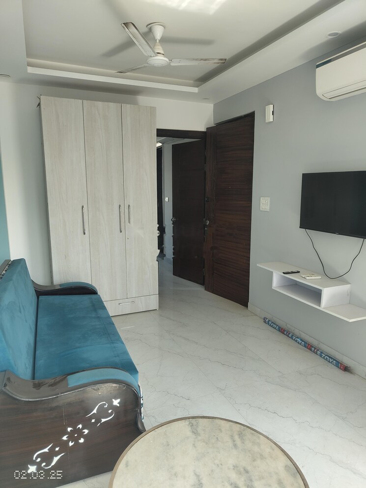  Parking, ansal-sushant-floors 1 Bedroom 600 Sq.Ft. Apartment In Sushant Lok ii Gurgaon 8771373