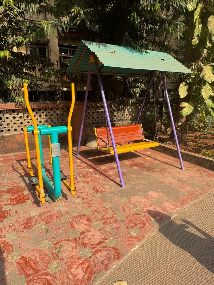 Gym, juhu 3 Bedroom 1200 Sq.Ft. Apartment In Juhu Mumbai 8771387