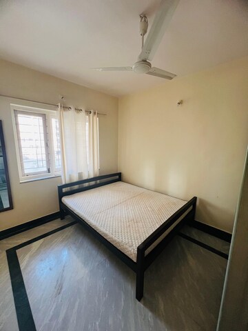 Bedroom in 1 BHK Apartment at Khar West – for Rent