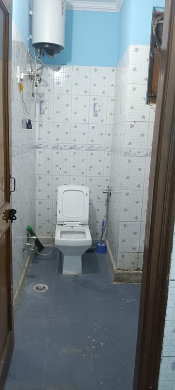 Washroom in  Office Space at Parwana Vihar Apartment, Rohini Sector 7 – for Rent