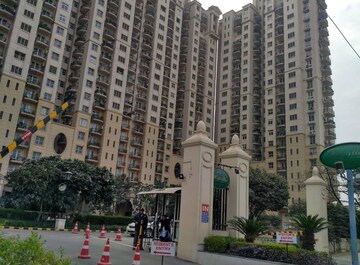 3 BHK Apartment For Sale in DLF Hamilton Court, Sector 27
