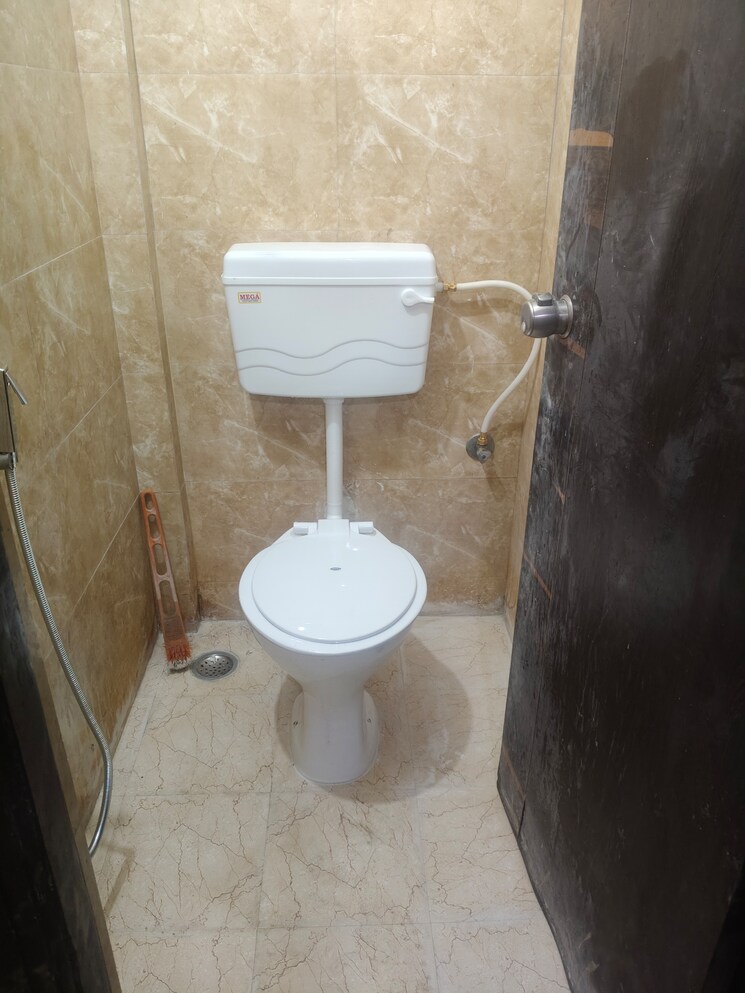 Bathroom, keystone-hills 1 Bedroom 646 Sq.Ft. Apartment In Undri Pune 8771631