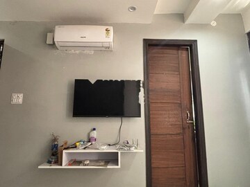 Furnished Amenities in 1 BHK Apartment at Empire Floors, Sector 57 – for Rent