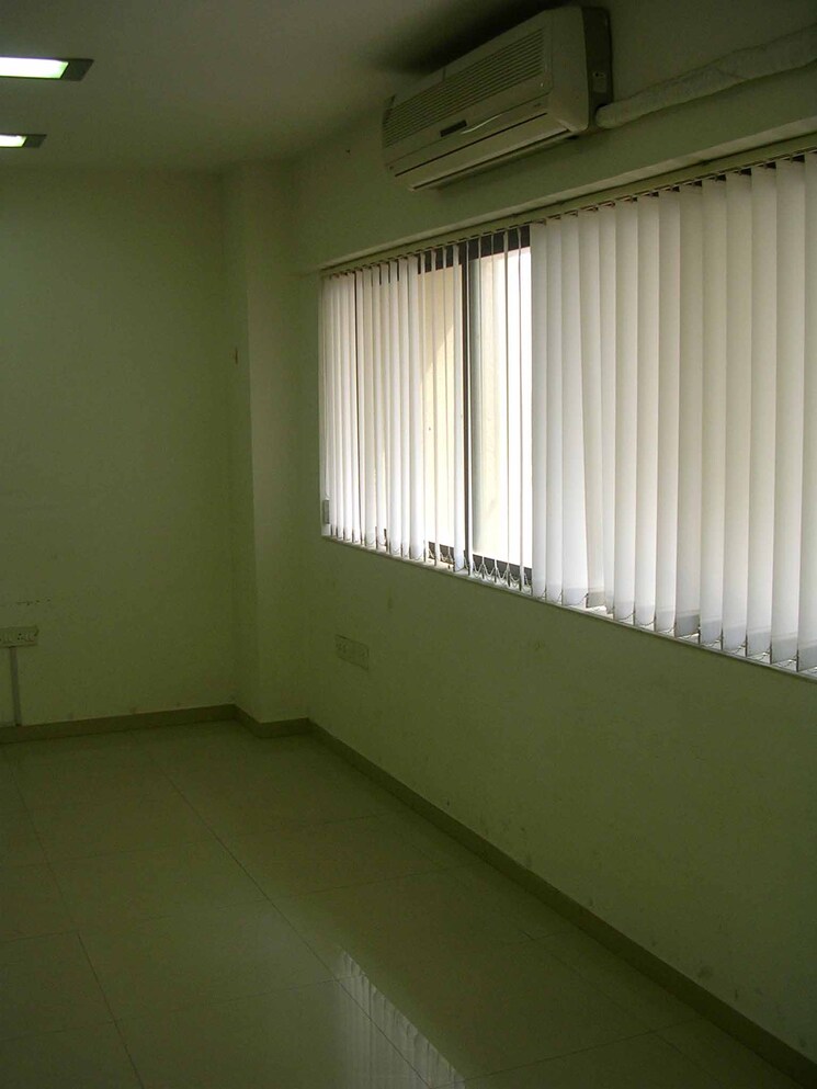 Room, raheja-center Commercial Office Space 650 Sq.Ft. In Nariman Point Mumbai 8771652