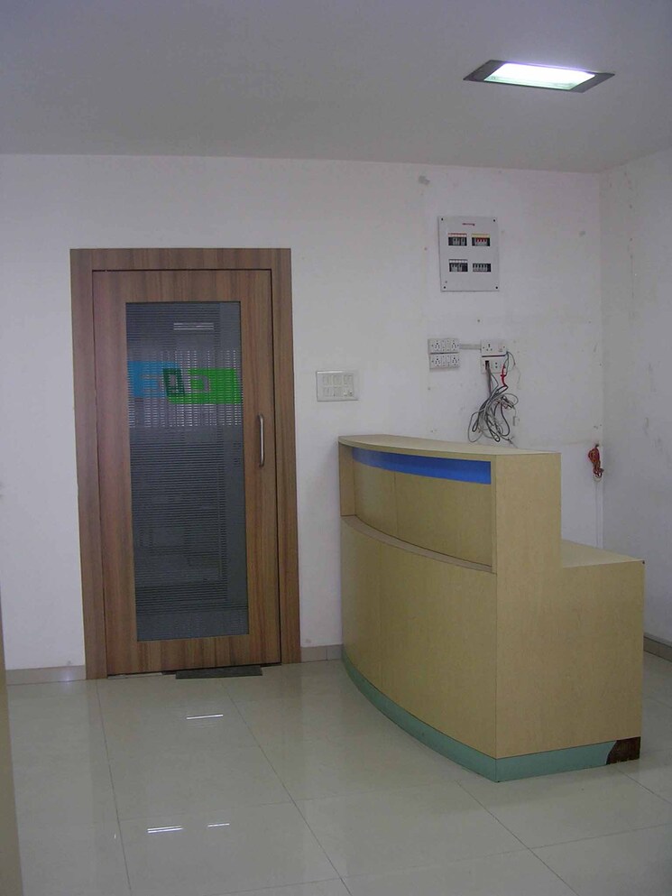 Bathroom, raheja-center Commercial Office Space 650 Sq.Ft. In Nariman Point Mumbai 8771652